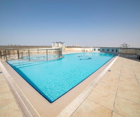 Fantastay Windsor Residence 2 BR - Pool, Gym, WiFi, Sauna