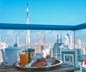 A C Pearl Holiday Homes - The Loft with Burj Khalifa View