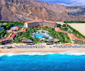 Fujairah Rotana Resort & Spa - Al Aqah Beach