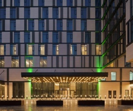 Holiday Inn Dubai Al-Maktoum Airport, an IHG Hotel