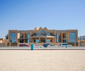 Hometown Apartments - Kite Palace - Lavish 7 Bedrooms villa on Kite Beach