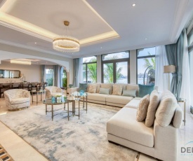 Immaculate 5-bedroom Villa at Frond O Palm Jumeirah by Deluxe Holiday Homes