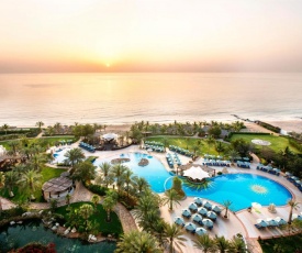 Le Meridien Al Aqah Beach Resort