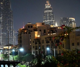 Lovely 1-bedroom apt with direct Burj Khalifa view