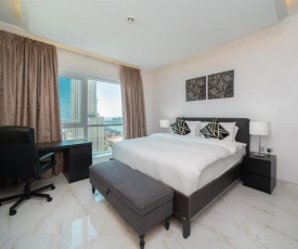 Luton Vacation Homes - Spacious Sea View apt, Royal Oceanic, Dubai Marina