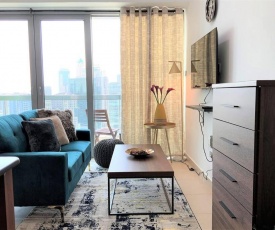 (Nickname New York) Chic Studio w/ Balcony in Spectacular Downtown