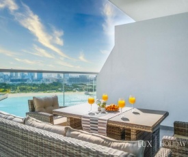 LUX - Opulent Island Suite Burj Khalifa View 1