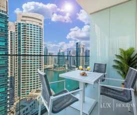 LUX Contemporary Suite with Full Marina View 3