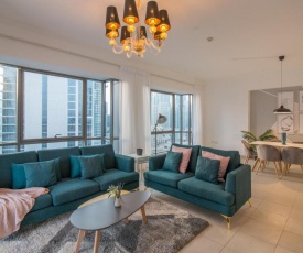 Luxury 2BR facing Burj Khalifa! - south ridge