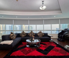 Luxury 4 Bedroom Apartment in Horizon Tower