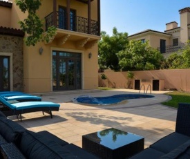 Luxury Jumeriah Golf Estates Villa with private pool (golf course view)