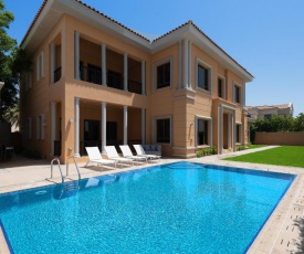 Maison Privee - Luxury 5BR Villa with Private Pool and Beach