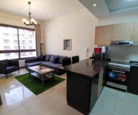 Mirage 1 Residence Beautiful, Modern Apartment with balcony