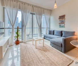 One Bedroom Waterfront Apartment in Bay Central 2, Dubai Marina by Deluxe Holiday Homes