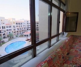 Pool view luxurious 1BR Loft in the heart of Dubai