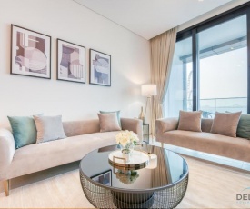 Pristine 2BR with Assistant’s Room at Jumeirah Gate Tower 1 JBR by Deluxe Holiday Homes