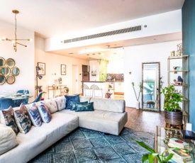 Private Urban Jungle Hideout - 2BR - Dubai Marina