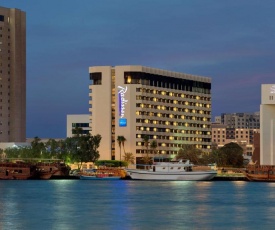 Radisson Blu Hotel, Dubai Deira Creek