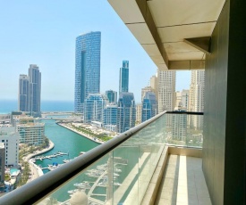 1 Bedroom Apartment with Panoramic Marina views