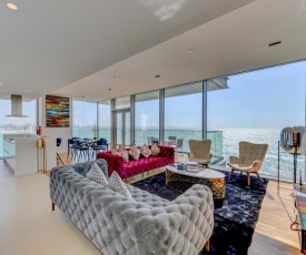 SPECTACULAR PANORAMIC OCEAN VIEW PENTHOUSE