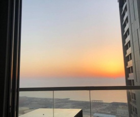 Studio with Beautiful Sea View in Dubai Marina