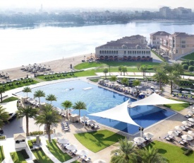 The Ritz-Carlton Abu Dhabi, Grand Canal