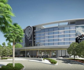 The WB Abu Dhabi, Curio Collection By Hilton