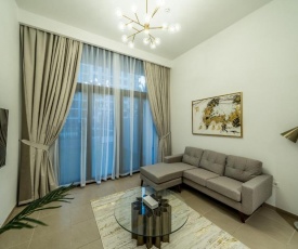 Town Square - Warda Apartment 125