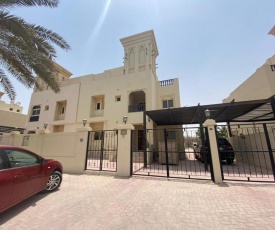 Villa gulf and golf view in Al Hamra Village incl. Our Cars Dodge 7Seater and Mercedes SLK convertible