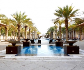 Bay Bliss at Palm Jumeirah with Free Beach Access