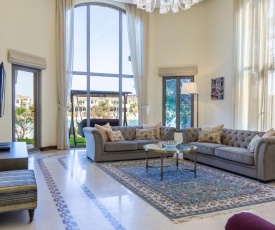 Chic 5BR Villa with Private Pool on Palm Jumeirah