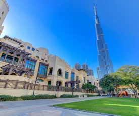 Durrani Homes - Souk Al Bahar 2BR Besides Burj Khalifa & Dubai Mall